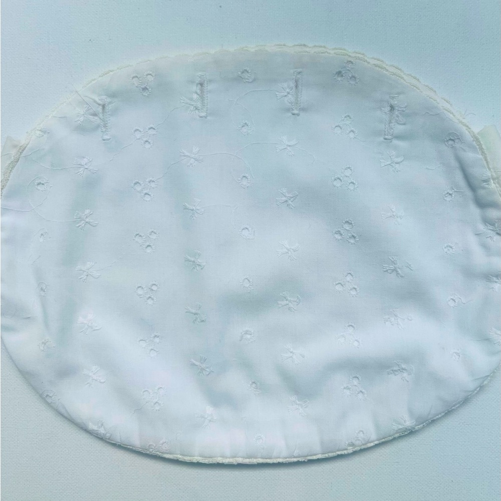 Vintage White Floral Clutch